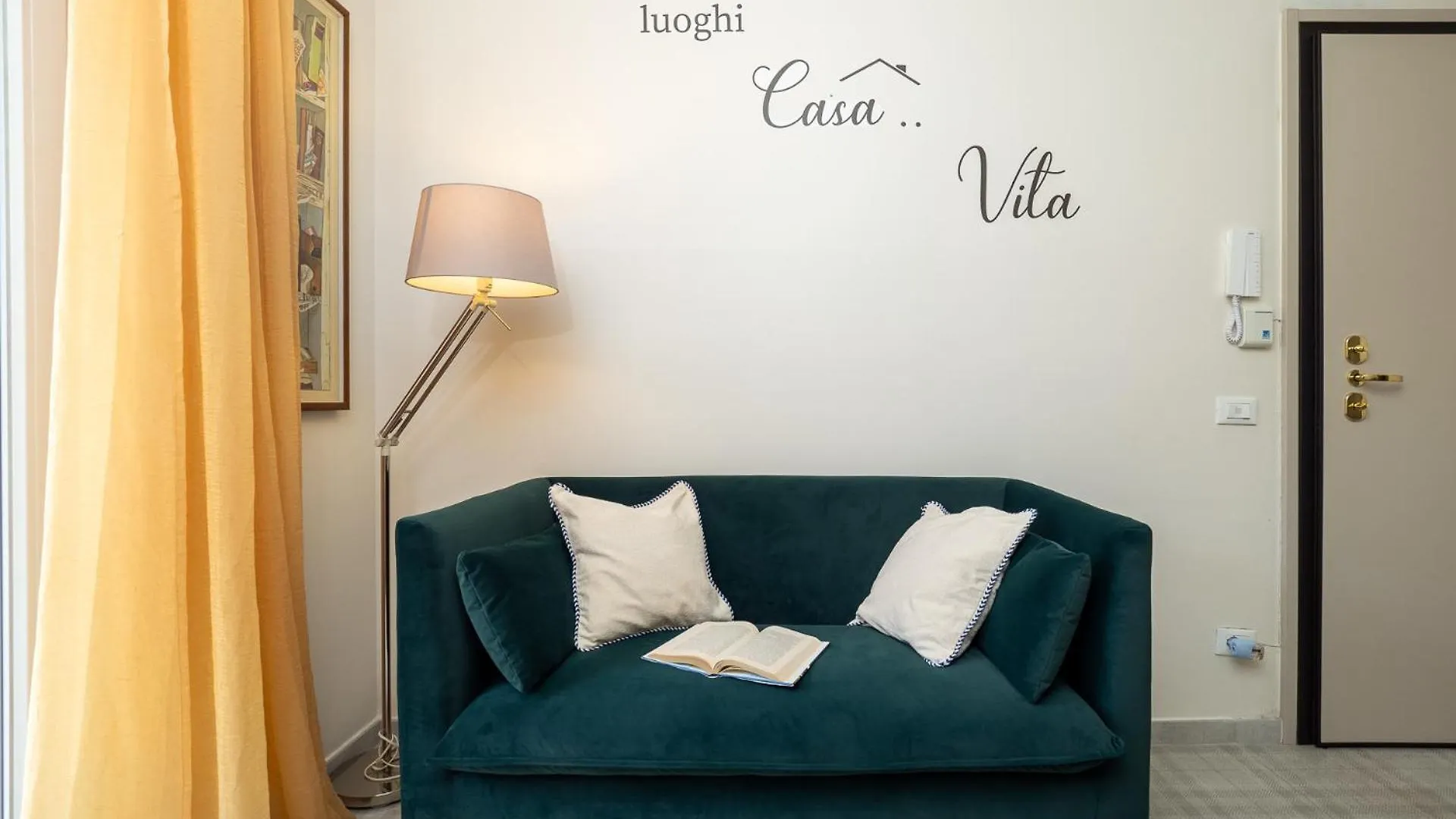 Apartmán Stylish Flat With Balcony - 15 Min To Duomo Milán